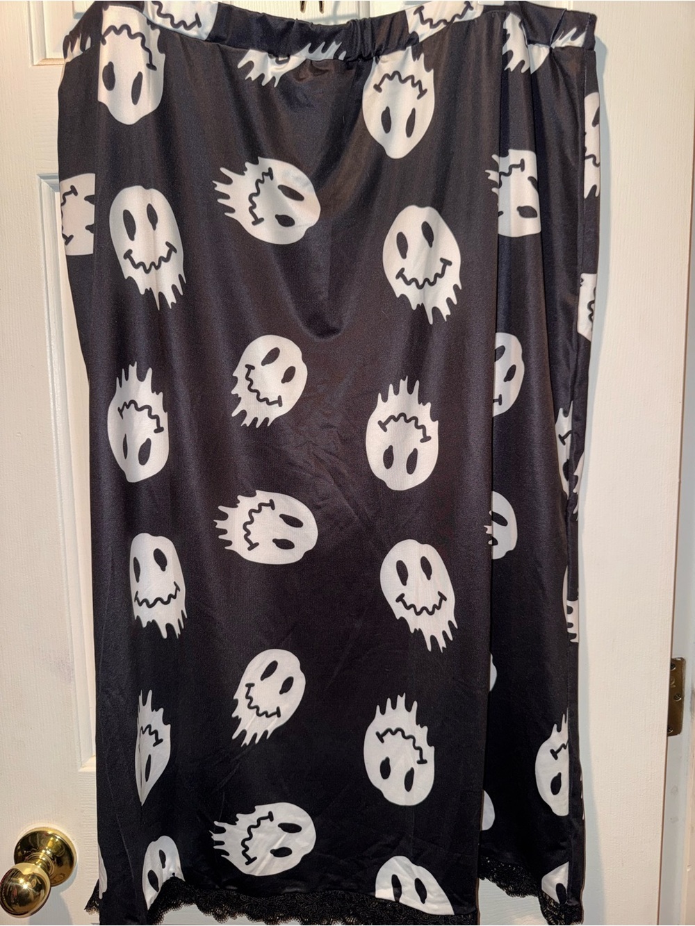 SHEIN Black lace trim Skirt with White smiley face
